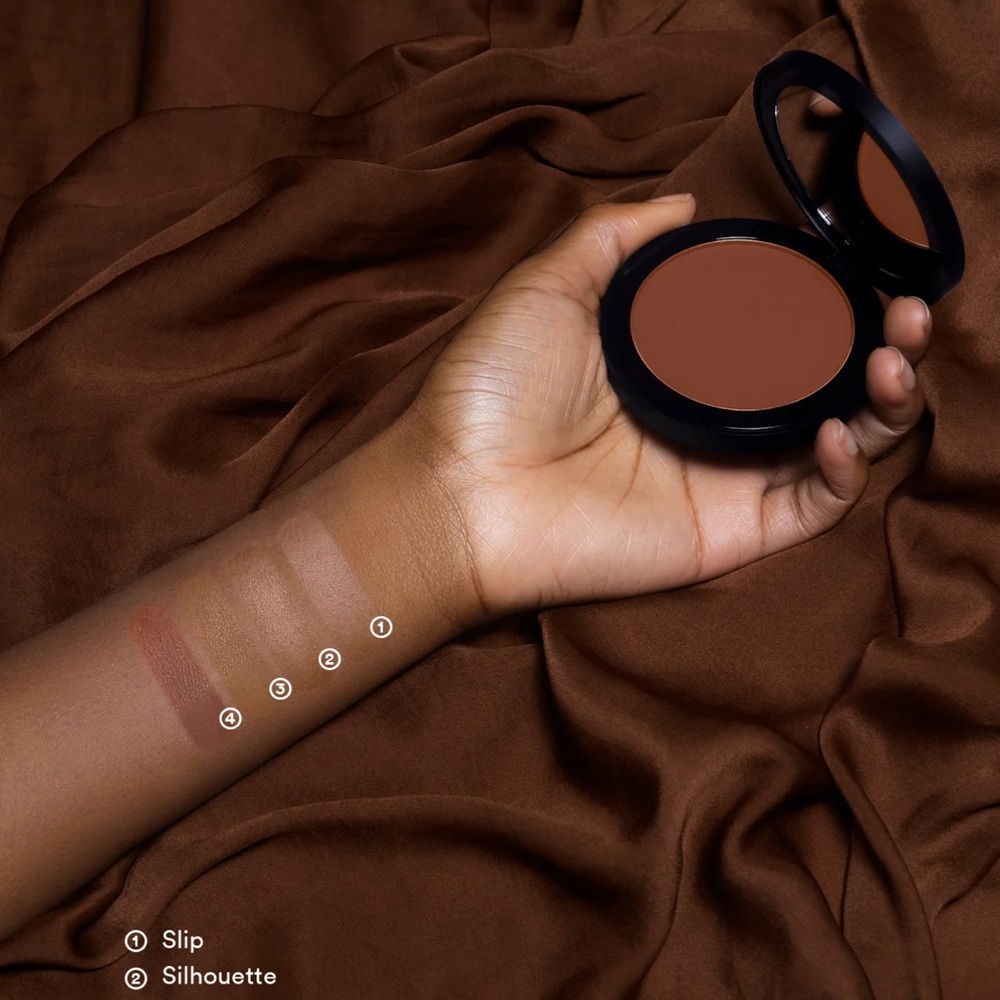 EM Cosmetics Powder Bronzer - Picture 3 of 3